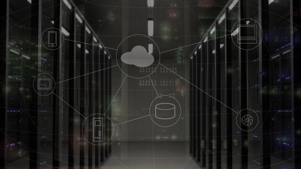 Servers with graph of cloud and services architecture